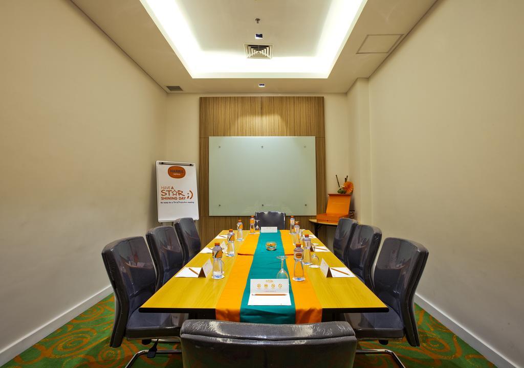 Harris Hotel And Conventions Denpasar  Exterior photo